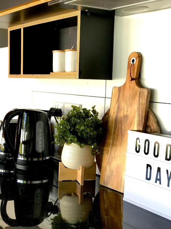 ホテル Onehunga Garden Tinyhouse With Parking オークランド エクステリア 写真